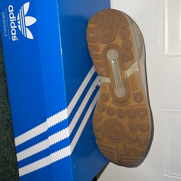 Adidas shoes / color- hemp - Picture 4 of 6